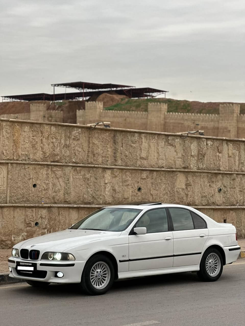 السلام عليكم رمضان كريم مستمرين بعروض العيد
بيئم E39
موديل ٩٨ محدث ٢٠٠١
رقم نينوى 
شرط التحويل 
.
باب السايق صبغ أوربي فقط 
.
المواصفات
فتحه سقف 
شاشه 
كير مكينه بشرط الفحص 
وايرمينه شرط 
مكينه كبس
طخم جديد
السياره جاهزة من كل النواحي ما تحتاج مصرف 
.
العنوان الموصل حي نركال 
لمعرفه السعر الاتصال على الرقم 
***********
