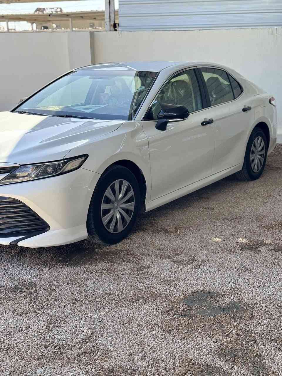 على بركة الله
تيوتا كامري 2020 
le
السياره كفاله عامه بيها شبر اقل  صبغ بالباب مال سايق فقط
رقم سليمانيه وتحويل مباشر 
مكان السياره الرمادي 
السعر 192 وبيها مجال 
***********
