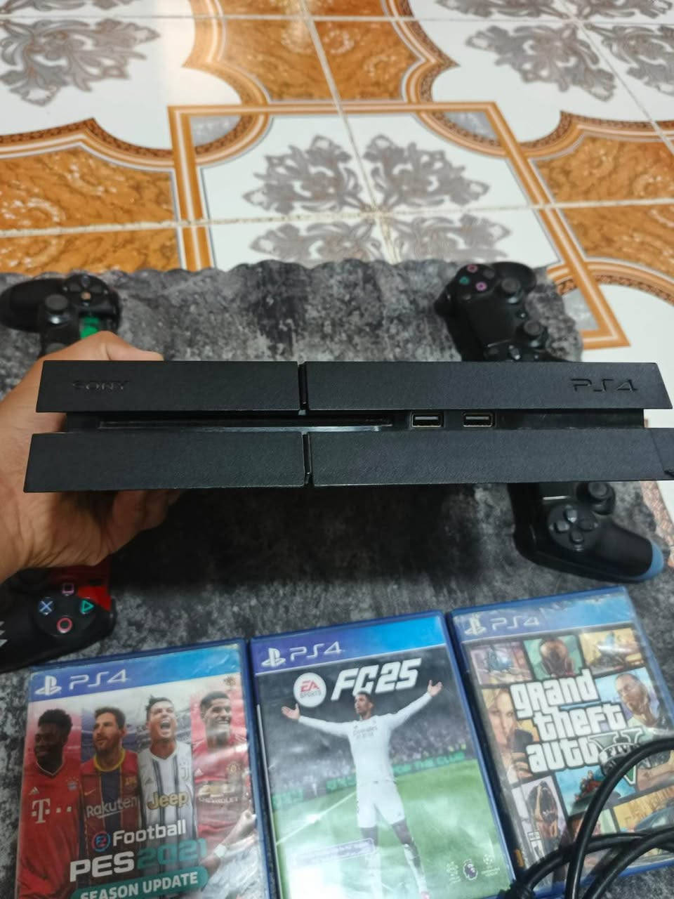 للبيع PS4 FAT نظيف جداً ✨🔥
الجهاز شغال ممتاز وما بي أي عيب والحمدلله
📌 المواصفات:
🎮 4 يدات تجارية
💿 4 ألعاب:
FC25
PES 2021
GTA V
وقرص رابع
🛠️ الجهاز مفتوح مرة وحدة فقط للتنظيف
📀 يقبل الأقراص ويشتغل طبيعي
📶 إصدار النظام 13.50
السعر:330 وبي مجال
او مراوس مع اكس بوكس 360 واخذ فرق كركوك, العراق


**إذا كنت صاحب هذا الإعلان وتريد حذفه لأي سبب، رجاءا أرسل رسالة إلى الدعم الفني**