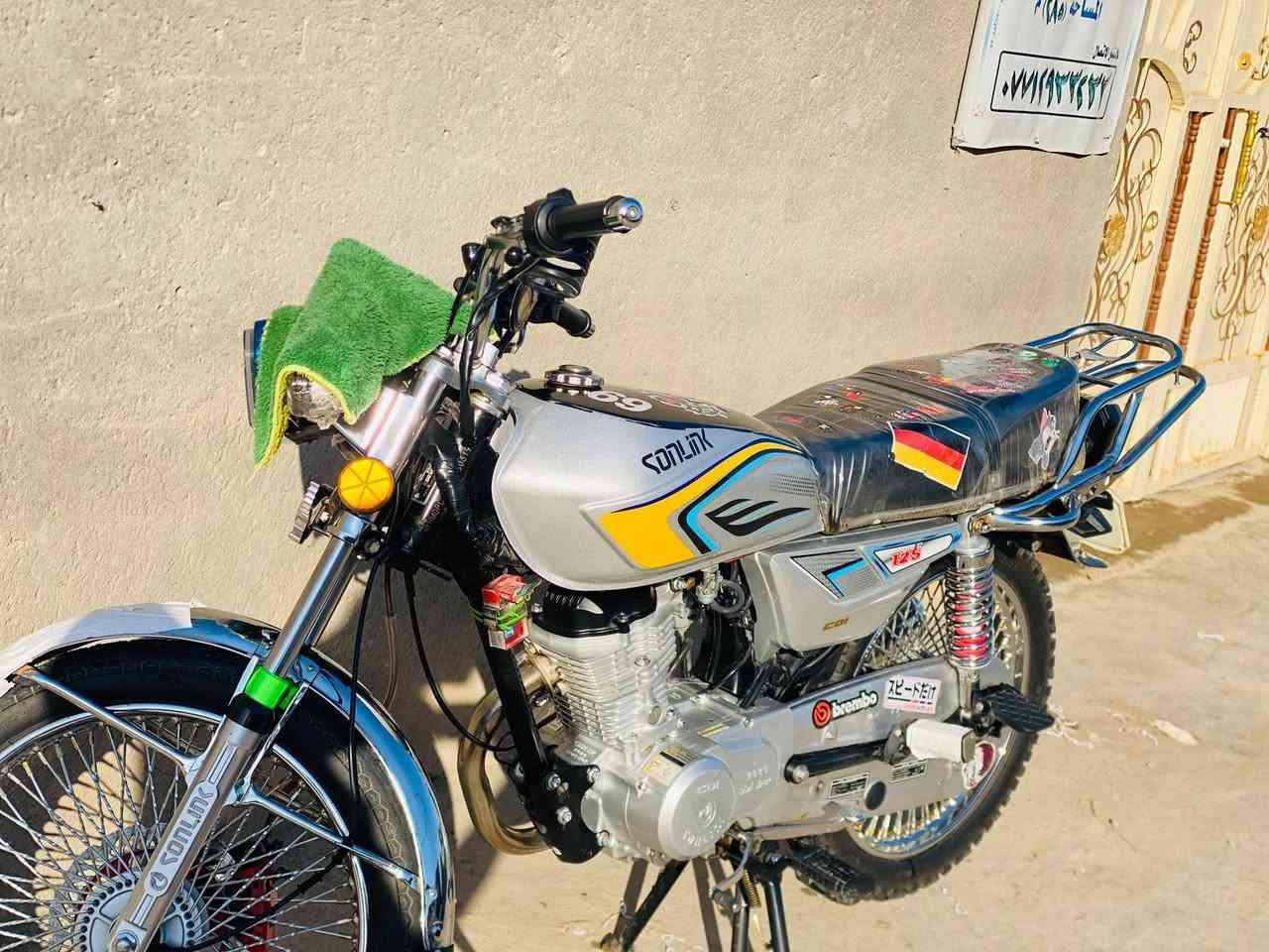 يا الله السلام عليكم
دراجه تايكر (سونلِك) 
موديل 2025 🌟 شهر التاسع9 
اللون رصاصي 🩶
الدراجه كفالة عامة من كلشي مكفولة .
المكينة أيضاً كفالة شرط الفحص اجيب فيتر وتدلل .
السعر 725 وبيها مجال .
المكان : منصورية الشط قرب سيطرة الغالبية .

باقي التفاصيل : *********** .
