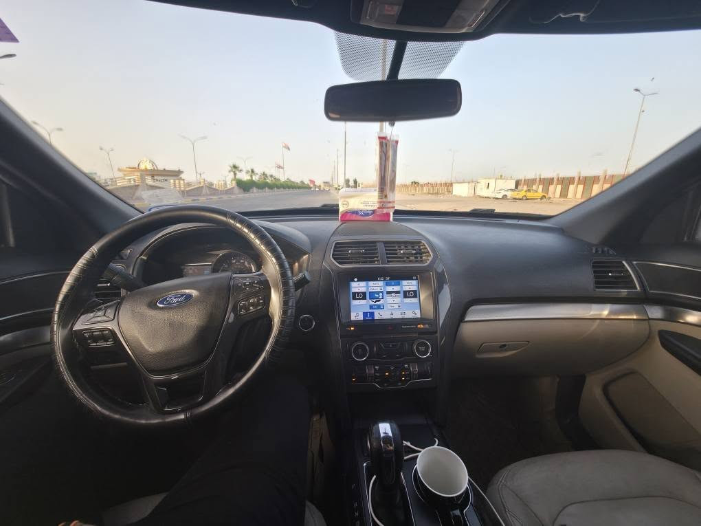 فورد اكسبلور  2018
رقم بصرة 
 
 موصفات xlt
محرك 4 سلندر حجم 2300
ممشى السيارة 115 الف ميل
بصمة ابواب 
 بصمة تشغيل عن بعد 
حساس امامي 
حساس خلفي 
كاميرة خلفية 
كشنات جلد  
ستيرن هيتر
تحكم ستيرن
صندوق شفط 
شاشة حجم كبير
نظام كار بلي و أندرويد أوتو 
اشاير بالمرايا الجانبية
كشنات الامامية كهربائية
كشنات امامية تدفئة 
كود خارجي للقفل على باب السائق
صبغ بنيد و صندوق 
السعر150
المكان البصرة 
للتواصل *********** شط العرب, البصرة
