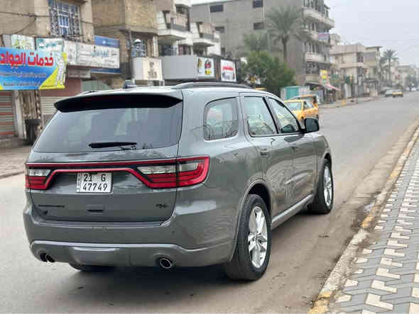 ‏ Durango2025RT PLUS
دورنكو 2025 ارتي بلص 
فول مواصفات 
محرك 8 سلندر 5.7L دفع رباعي 
كلين تايتل كفالة من الحادث 
٣ قطع سرقة لا حادث  واباب شخط صغير
رقم وهزة وسنوية كله جديد
رقم سلمانية
سلايت /  كشنات وجلد  /  حساسات أمامية وخلفية مع مانع تصادم /  كشن وستيرن خزن ميموري  /  مرايات قلابة مع البك  /  كشنات وستيرن تدفئة  / مرايات هيتر / شاحنة وايرليس  /  صندوق كهربائي  /  تشغيل عن بعد  / دخول ذكي  /  شاشة كبيرة ابل كار بلي واندرويد اوتو  /  شفتات  / وضعيات قيادة  سبورت وايكو  / تحكم ستيرن كهربائي  / 7 راكب
جداً نظيفة السيارة 
مكان بغداد الشعلة
*********** بغداد
