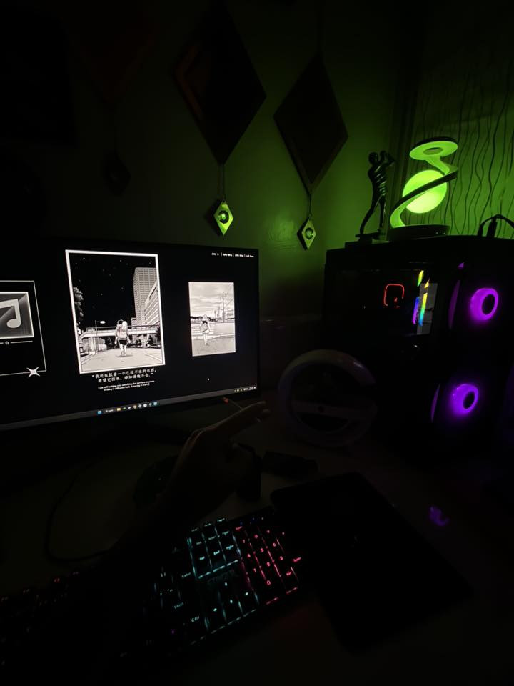 سلام عليكم
المعالج: Ryzen 7 5700X
 • المذربورد: B550M ASUS Prime-K
 • الرام: 32GB (2x16GB) Corsair Vengeance RGB 3600MHz
 • كارت الشاشة: RTX 4070 ASUS Dual 12GB OC
 • التخزين: SSD NVMe Lexar 1TB (620-3500)
 • الباورسبلاي: FSP Hydro Pro 700W Bronze
 • الكيس: Gamdias Talos E2 Elite
 • المبرد: Deepcool LE520 RGB (Liquid cooler)
 • UPS: KSTAR 2600VA Offline
 • الشاشة: ASUS VG27AQ1A — 27” — 2K — 170Hz — IPS


**إذا كنت صاحب هذا الإعلان وتريد حذفه لأي سبب، رجاءا أرسل رسالة إلى الدعم الفني**