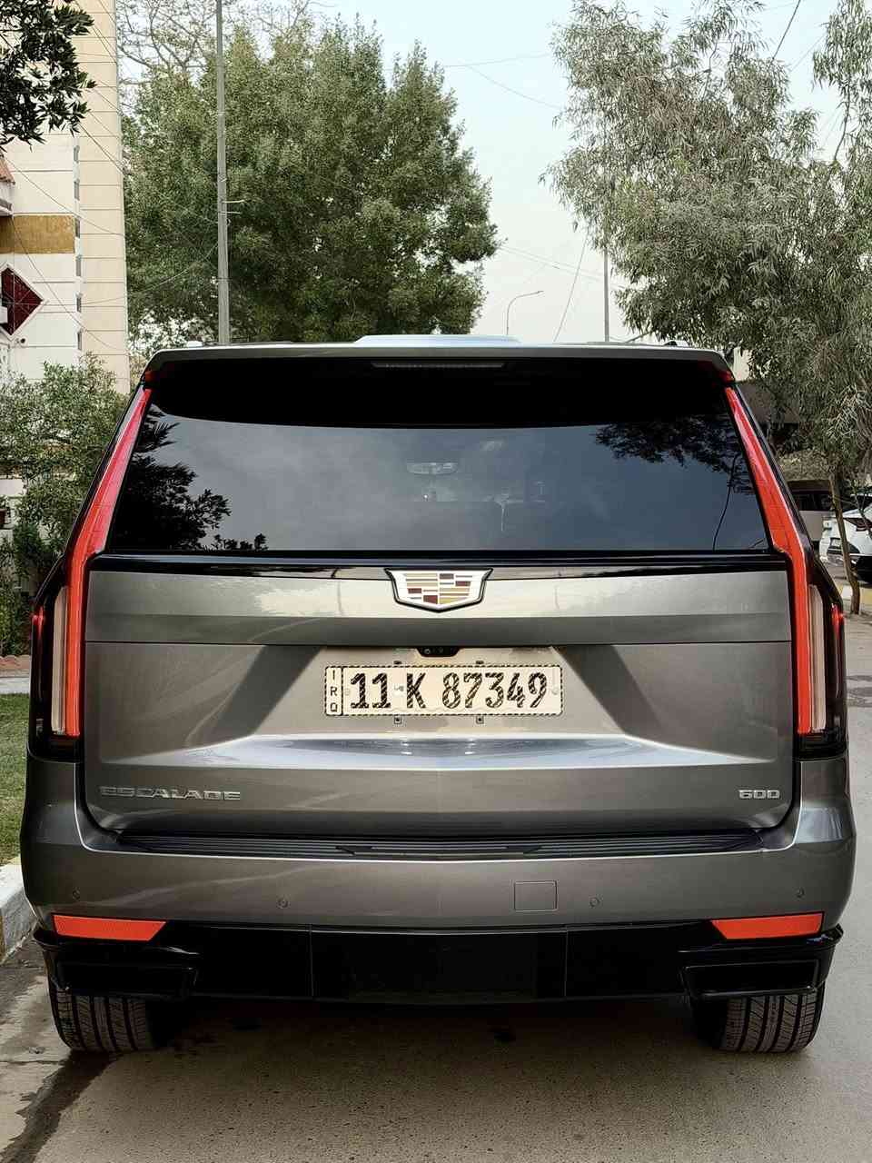 سعر بلاش بلاش
كاديلاك اسكاليد ( 2021 ) لون مميز 
امريكي اسبريسو
بلاك ادشن بلادي فول فول مواصفات 
ماشييه 70  الف ميل سياره حادثها 
جاملغ بارد وبيها باب الوره الصدر صبغ 
گير محرك مكفول مامفتوح 
المواصفات 
مساج
36 سماعة
سقف شاموا
تشغيل عن بعد  
٣شاشه
‏‎5 كاميرات
‏‎5 بصمات
فور ويل
كشن رجاج 
دوسات كهرباء 
داتا شو 
بانوراما 
داخل جوزي 
لايت زنون عالي ناصي ٥ عدسات
‏‎4 شاشات بالدشبول والسقف والكشنات
تحكم بريك 
جنطه ذكيه جلاق
رادار تحديد مسار
رادار خلفي
رادار امامي 
رادار جانبي 
كشن تدفئة وتبريد سايق وراكب
كشنات امامية تدليك
كشنات خلفية تدفئة
مري شفط 
اشارة بداخل المراية
كشنات جلد 
كشنات خلفية منفصل VIP
علامة كاديلاك ضوئية بلدشبول
الكشنات كهرباء 
ذاكرة ميموري ستيرن وكشن
قاصه 
ويل ٢٢  نوع Lexani 4f  
بااختصار السيارة فول للاخير 

مكان سيارة بغداد 
السعر 54500$ بيها مجال جداً بسيط سعرها مال تاهو 
 
***********
