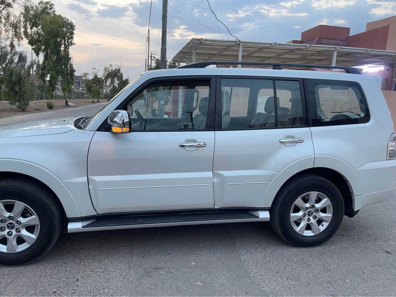 ✨الهم صل على محمد وال محمد ✨ 
                ياباني الاصل 

باجيرو 2017 حبتور 🧿
( اخت الزيرو ) فول 1/1 اليدور الجديد هاذه
 الجديد شرط بوضع الزيرو مكفوله كفاله عامه
الموصفات فول الفول حبتور اصل ١/١ 
ماشيه 70 الف كيلو متر 🧿
لون ابيض صدفي 
فتحه سلايت 
جي بي اس اصل 
اريل نفكيشن اصل 
كشنات جلد وداخلهه لوك 
٨ ايربك 
دمام حبتور 
٣ تحكم استيرن 
دبل كشن كهرباء 
علامه حبتور بنيد 
حساس اصلي 
كامره اصليه 
زراك لايت 
لايت زنون 
لد امامي 
تبريد بيانو 
٣ قطع تبريد 
محرك 6 سلندر 3500  المرغوب
كير 5 نمر 
فورويل دفع رباعي 4x4 
شاشه تاب 
ويل ١٧ تخم تاير اصلي شركه هسه شاده وسبيرهه منازل 
فول سماعات الدمام 
السياره حتى البلاستك مكفول 
رقم اربيل هزه وفحص كامل 
سياره ب اسمي وتحويل مباشر 
السعر 215 وبيها مجال  بسيط
مكان اربيل عينكاوه 108 أربيل, العراق


**إذا كنت صاحب هذا الإعلان وتريد حذفه لأي سبب، رجاءا أرسل رسالة إلى الدعم الفني**