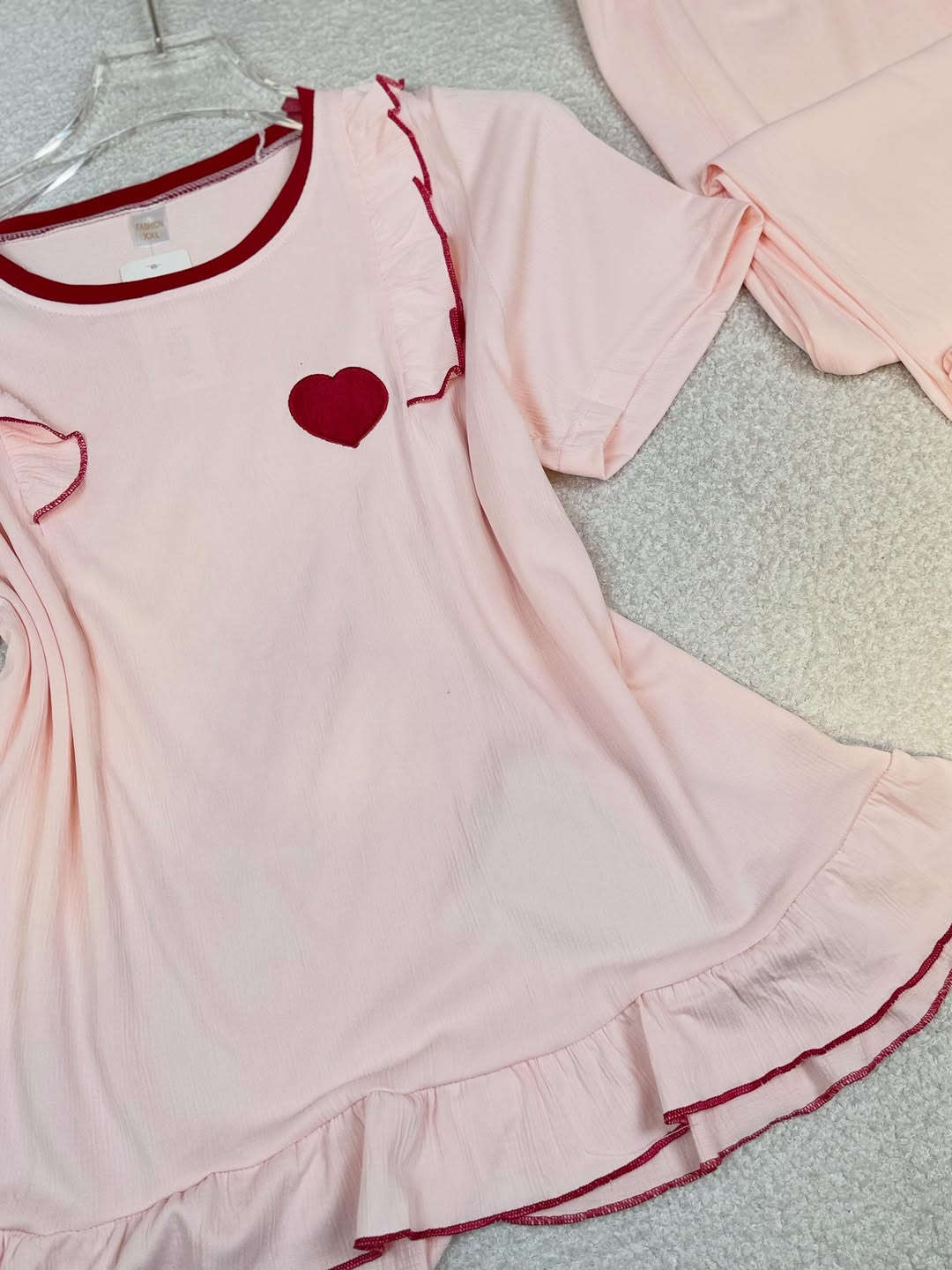 قـطع اخـيرة♥️🍒
الـسعـر10الـف

للحجز و الاستفسار التواصل على الأرقام واتس اب 
***********
***********
***********
***********

توصيل بغداد  5000
توصيل محافظات  5000
