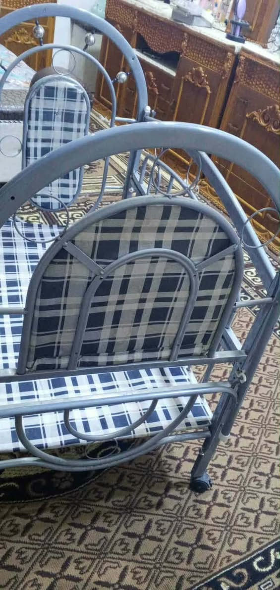 تخت اطفال ويا الدوشك 
حيل نضيف سعرو 35 نهايتو ويا دوشك 
المكان حي الملايين الاولى


**إذا كنت صاحب هذا الإعلان وتريد حذفه لأي سبب، رجاءا أرسل رسالة إلى الدعم الفني**