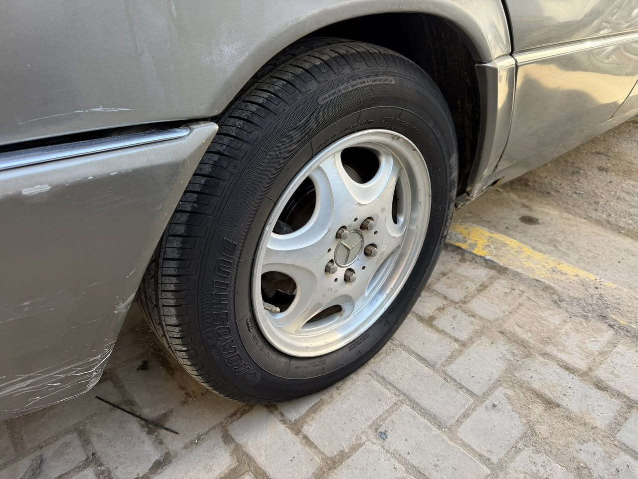 سلام عليكم شبح موديل 1993 رقم كركوك تحويلهة حسينية تخم تاير مكينة كير صدر امامي خلفي كهربائيات كلهة شغالة مكينة تابوت بلادي نضافة الداخل 60بلمية سيارة كلهة جاردة تبريدهة شغال السعر 42وبيهة مجال مكانهة بغداد كرادة كمب سارة ***********
