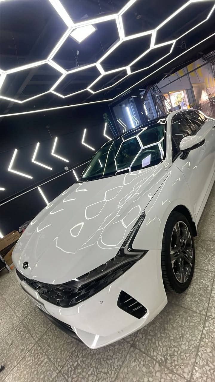 السلام عليكم سيارة خليجية محرك 2000 المرغوب
(كفالة عااااااااااااااااااااااااااامة )

للبيع / Kia K5 موديل 2021

🚗 السيارة: كيا K5
📅 الموديل: 2021
🎨 اللون: أبيض لؤلؤي
⚙️ الگير: أوتوماتيك
⛽ الوقود: بنزين
📍 الموقع: سبع ابكار

✨ المواصفات:
 • شاشة وسطية كبيرة
 • كاميرا خلفية
 • حساسات خلفية
 • تشغيل بصمة
 • نظام دفع أمامي
 • إضاءة LED أمامية وخلفية
 • مقاعد مريحة ( جلد )
 • تدفئة تبريد
 • تصميم رياضي أنيق

🔧 الحالة: ممتازة
📄 الأوراق: كاملة وبأسمي
💰 السعر: 210قابل للتفاوض

📞 للاستفسار: ***********
