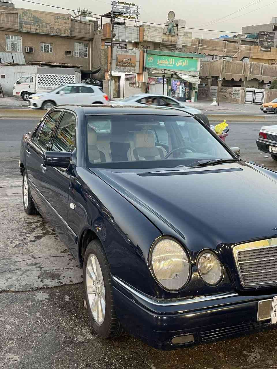 السلام عليكم ام عيون مديل 95
مكينة عدلة ستة سيارة خير من الله تدفئة تبريد 

صدر امامي خلفي جديد رقم الانكليزي  بسمي 

رايدها 78بيها مجال
رقم بي واتساب ***********
