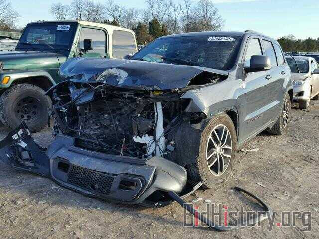 بيع او مراوس
جيب گراند شيروكي 
موديل 17 تريل هوك فول مواصفات 
السعر 210 
للتواصل الاتصال على الرقم 
***********
