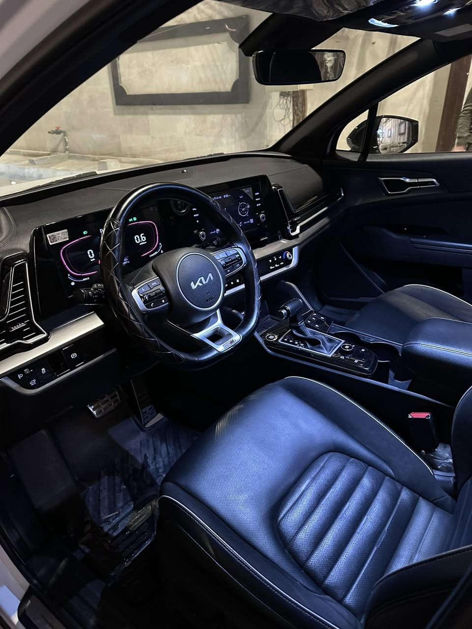 سبورتج  GT LINE موديل 2023 
(جيتي لاين )فول 1/1
 ماشيه 62000الف كيلو فقط
ضمان شركة الدوليه خمس سنوات او 60 الف كيلو 
- وارد خليجي 
‏‎ - بانوراما 
‏‎ - سعة المحرك 2.0L
-‏‎ مرتبط بناقل حركة أوتو 6 نمر
‏‎ - عدد AIR BAG6
‏‎ - حساسات أمامية 
‏‎ - حساسات خلفية
‏‎ - لايت زينون + LED
‏‎ - كشافات 
‏‎ - بك لايت LED
‏‎ - ويل كب 19
‏‎ - قبضات أبواب من الألمنيوم
-‏‎ اريل نفكيشن
-‏‎ تشغيل عن بعد 
‏‎ -فتح الصندوق كهرباء ذكي 
‏-‎ دشبول شاشة 
‏‎ - شاشة ابل كار بلي واندرويد اتو
‏‎- كاميرا دوارة
‏‎ - المقاعد جلد اسود 
‏‎ - تدفئة المقود والكشنات الأمامية + تبريد الكشنات الامامية
‏‎ - مثبت السرعة Cruise 
- الأوامر الصوتية
‏‎- أوضاع القيادة  Drive Mode
‏‎ - فحص أنظمة السيارة 
‏‎ - حساسات ضغط اطارات 
‏‎ - شفتات مقود
‏‎- تبريد شاشة
‏‎ - هاند بريك بصمة 
‏‎‏- ABS 
‏‎‏ - Auto Hold    أوتو هولد
‏‎‏- ISO Fex        ايزو فكس
‏‎- نظام مانع الانزلاق
‏‎- نظام نزول المنحدرات 
‏‎- اشارة في المرايا الجانبية
‏‎- مخرج منفذ الطاقة 
‏‎‏- حساسات كامله داير السياره 
شاحن هاتف لاسلكي 
ملاحظة/ السيارة كفاله من الصبغ 
 العنوان بغداد الكاظميه 

***********
