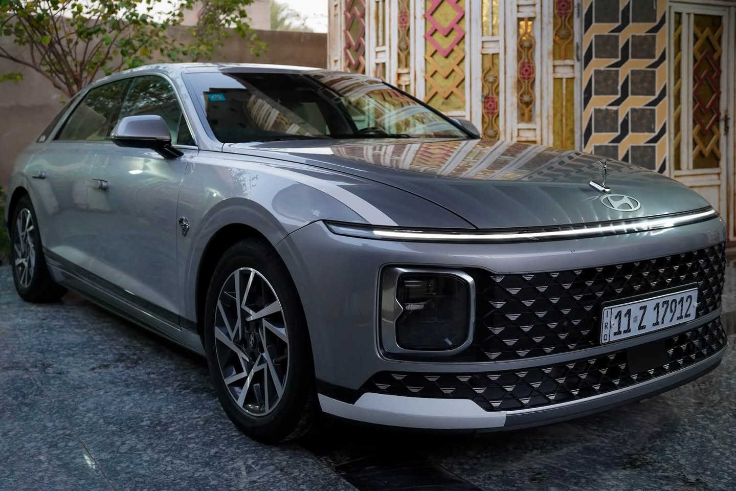 🚗 هونداي ازيرا 2023
📍 حرة بغداد
🔹 وارد كوري
🔹 كفالة عامة
🔹 جاهزة من كلشي (ما تحتاج صرف)

✨ المواصفات:
• محرك 6 سلندر
• نظام غاز (خط واحد)
• تانكي غاز إضافي 90 لتر (المجموع 160 لتر)
• دخول ذكي + تشغيل بصمة
• كشنات تدفئة وتبريد
• ستيرن ميموري (خزن وضعيات)
• وضعيات قيادة متعددة
• مثبت سرعة + محدد سرعة
• رادار أمامي وخلفي
• حساسات أمامي وخلفي
• مانع تصادم
• الحفاظ على المسار
• كاميرات محيطية
• شاشة كبيرة + نافيكيشن
• Apple CarPlay
• صوتيات عالية الجودة
• إنارة LED كاملة
• تايرات جديدة
• داخلية نظيفة جداً

💰 السعر: 260 ورقه
📞 للتواصل: ***********
📍 العنوان: الناصرية
