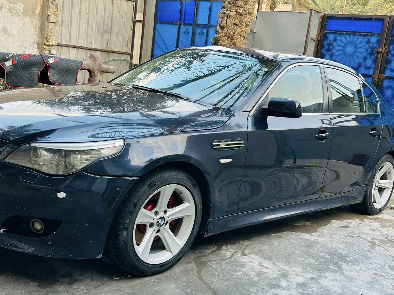 السلام عليكم بي ئم
موديل 2008       E60      V8      i550
سياره جاهزه للاخير كير مكينه حداديه كله جديده فول مواصفات
السعر 135
***********
