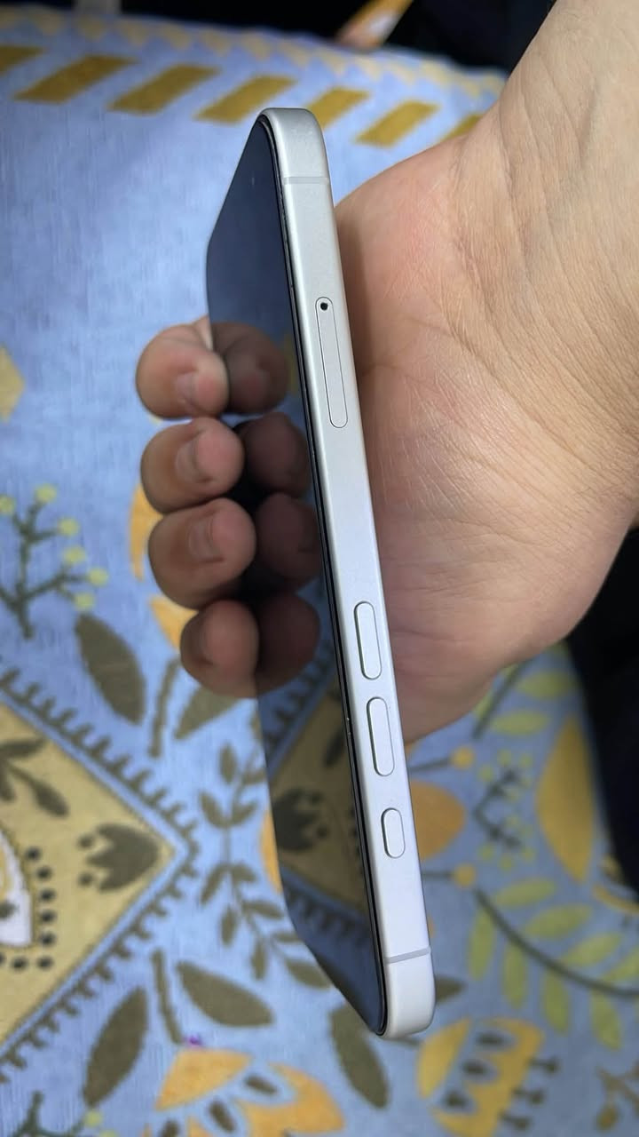 iPhone 16
السلام عليكم 

📱 للبيع iPhone 16

* الحالة: ممتازة جدًا

* اللون: (الأبيض)

* الذاكرة:(128)

* جديد قبل ١٥ يوم اشتريتة مستعجل على بيعتة 

*بعدة داخل الضمان 

* مع الكرتون والملحقات

* السعر: ٨٥٠ قفل

*مكاني بغداد مدينة الصدر 

*للاستفسار الاتصال على هذا الرقم 

***********
