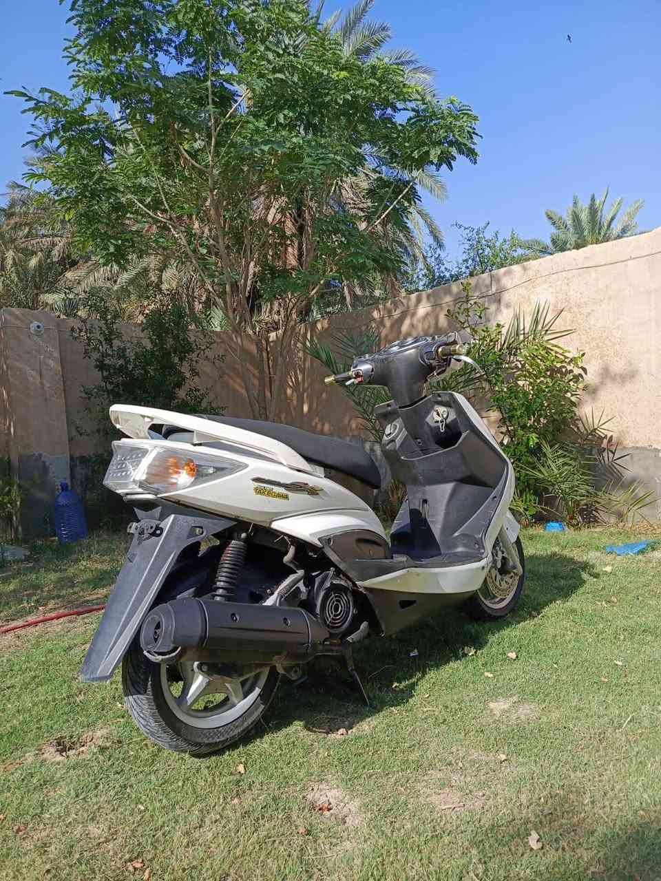 دراجة سكنس فحل ياباني نوزل خطين دراجة كفالة عامة اي نقص ما بيها نكرة سلف هندر بكل وقت محركها بلادي مكفول ناعم شلعة ومعدل يخبل كفراتها بلاديات كهربائيات كلها كاملة قفل جنطة استيرن سعرها 700وبيها مجال بسيط مكاني الشعلة ***********
