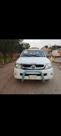 هايلوكس • ٢٠٠٦ • رقم بصره