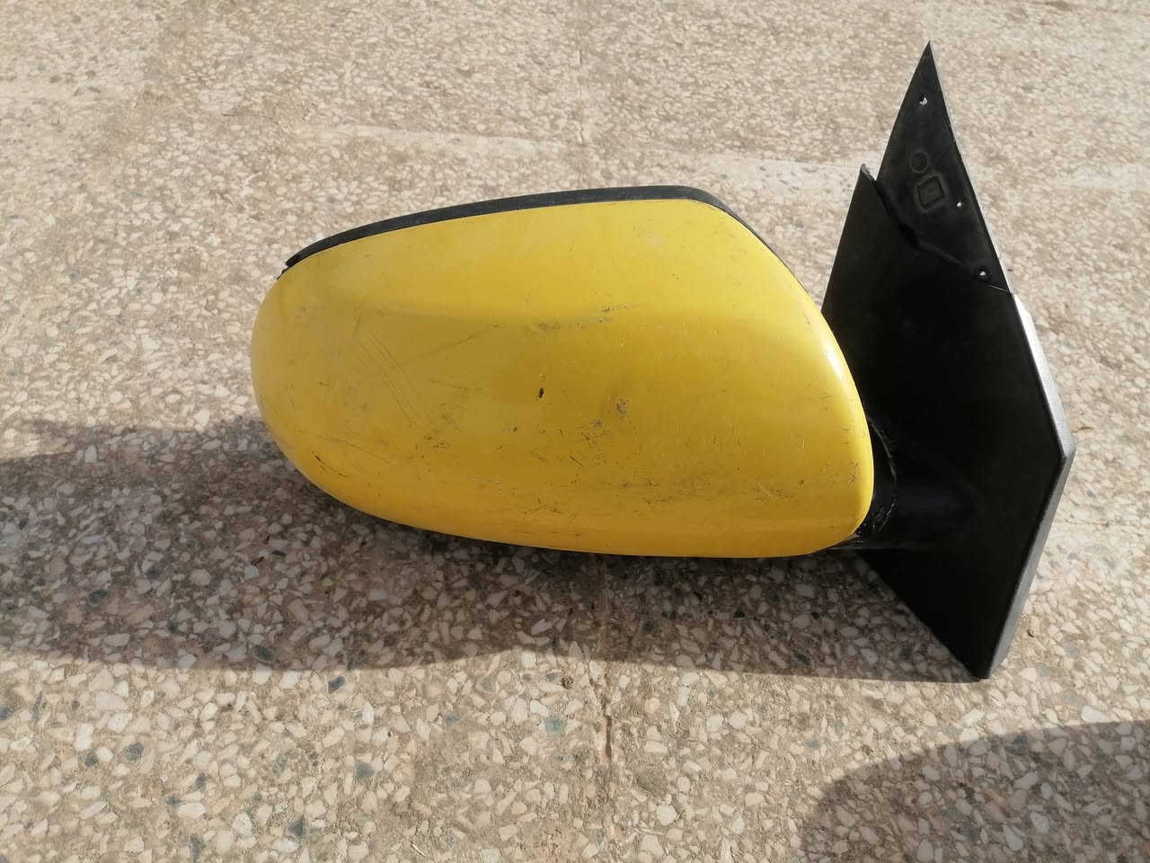 غراض اكسنت 2010 دبدوب مرايه جهت اليمين، طفاريات اصلي للبيع الشراي يتصل او خاص ***********
