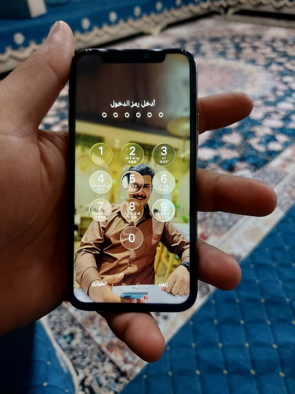 سلام عليكم للبيع ايفون ١١برو فقط يعني مو برو ماكس ذاكره ٦٤ جهاز مبدل شاشه وبطاريه اصليات  حالين بطاريه ١٠٠ كلش حلو شحنه رايده ٢٥٠ وبي مجال للشراي مكاني نجف حي ميسان وهاذه رقمي ***********
