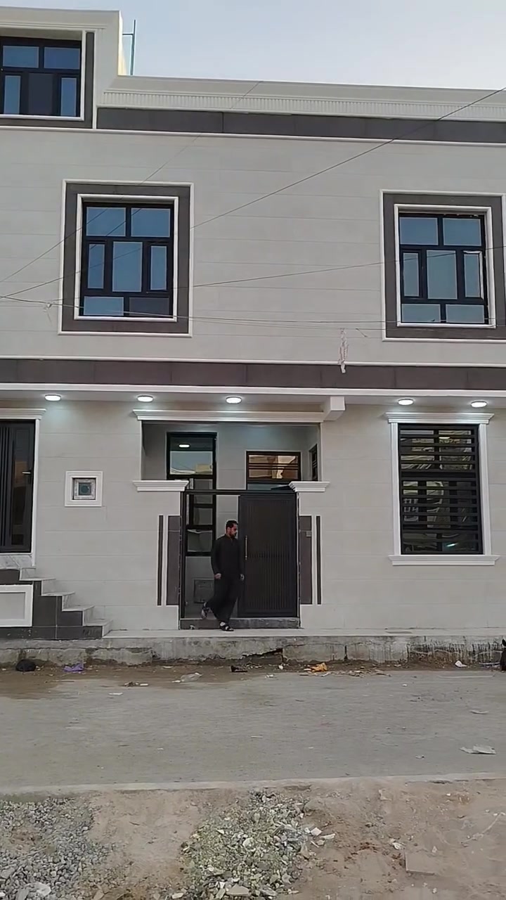 السلام عليكم بناية معروضه للبيع الموقع حي اور الثانيه ركن على ساحة تتكون من شقتين ودار المساحه 120م السعر المطلوب معقول على سوك اليوم الاستفسار اكثر اتصل على الرقم ***********
