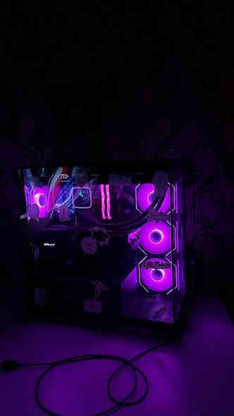 السلام عليكم حاسبه للبيع مواصفات قويه السعر 4 ملاين وبيها مجال بسيط . مكاني بغداد . *********** 

المواصفات :

i7-14700KF

DEEPCOOL LS720 SE DIGITAL 

RTX 4070 TI SUPER 16GB PNY

ASUS ROG B760-F PLUS WIFI 

Ram 32GB 2x16GB 6000mhz RGB T FORCE

M.2 1TB KINGSTON NV3

NVME 2TB NM620 LEXAR GEN3

Psu 750W GOLD SEGOTEP

SAMA SV-01

الشاشه :samsung G7 28

mouse :GIGABYTE AORUS M6

DEEPCOOL KEYBOARD KG722 

سماعات : LOGITECH G PROX7.1 HEADSET

UPS : FARBER 1KVA ONLINE
