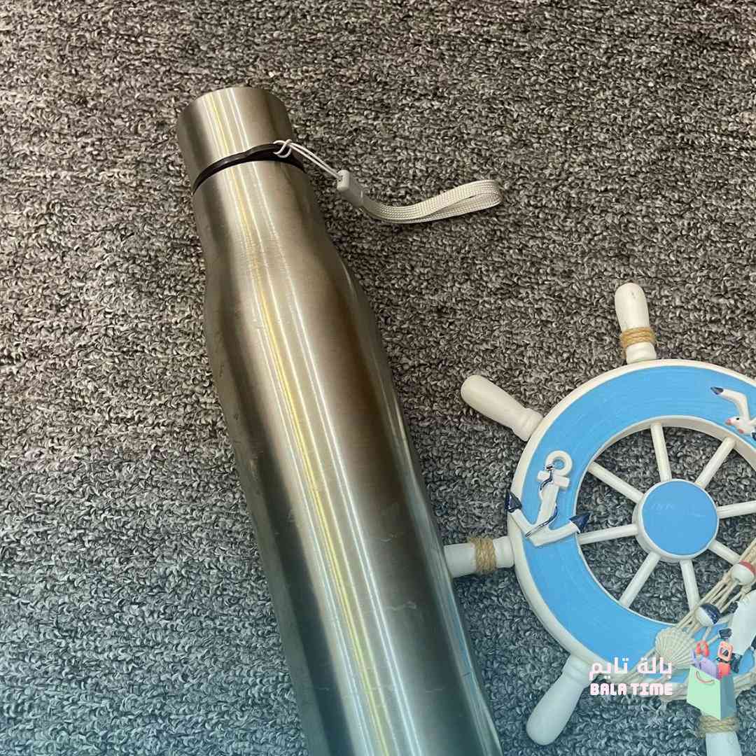 حافظة سوائل (مطارة) ستانلس ستيل 💧✨
نظافة المنتج: ممتازة

المميزات:

سعة كبيرة جداً تستوعب 1.25 لتر (لتر وربع)، يعني تكفيك طول اليوم بدون ما تحتاج تعيد تعبئتها كل شوية.

مصنوعة من مادة الستانلس ستيل المقاوم للصدأ، مما يحافظ على نظافة ونكهة المشروبات.

تمتاز بقدرة عالية على الحفاظ بدرجة حرارة السوائل لساعات طويلة سواء كانت حارة أو باردة.

تحتوي على غطاء لولبي محكم يمنع التسريب تماماً، مما يجعها آمنة داخل الحقيبة او في الجم.

مزودة بعلاقة يد متينة تجعلها سهلة الحمل أثناء التنقل.

السعر: 5 ألف دينار
راسلنة خاص وأحجز قطعتك الان.

متوفر ✅


**إذا كنت صاحب هذا الإعلان وتريد حذفه لأي سبب، رجاءا أرسل رسالة إلى الدعم الفني**
