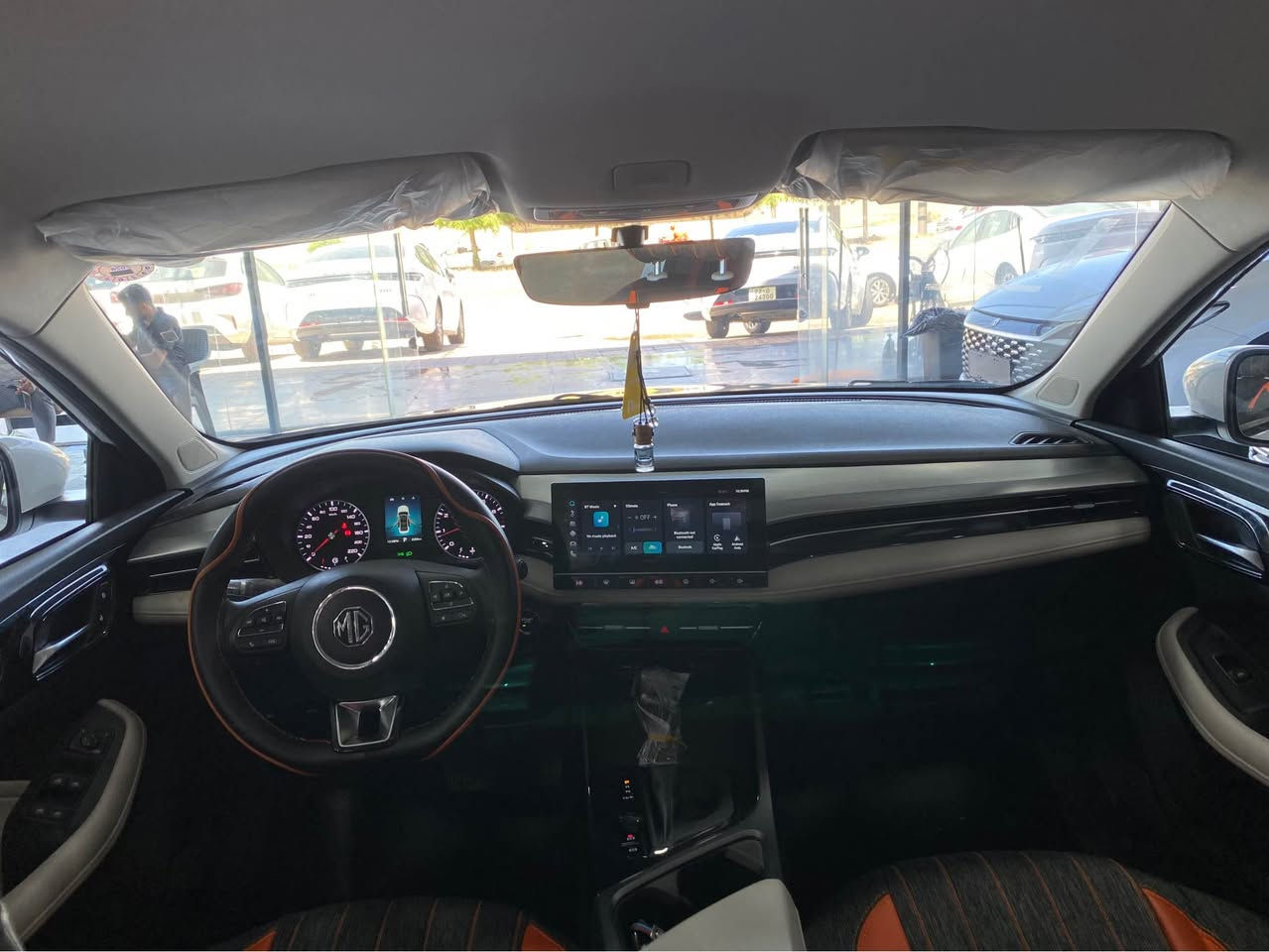 ئێم جی MG5 2025 .شكل نوێ 
تەنیا 8 هەزار کیلۆمەتر ڕۆیشتووە.
مواصفات کۆمفۆرت شکل نوێ بصمة شاشة.
ویل کڕۆم.ئۆتۆ هۆڵد.لایت لید و زینۆن.
سعر  119$🔥 ورقة.     مۆبایل   ***********   
عنوان أربيل معرض تۆپ کارس أربيل, العراق
