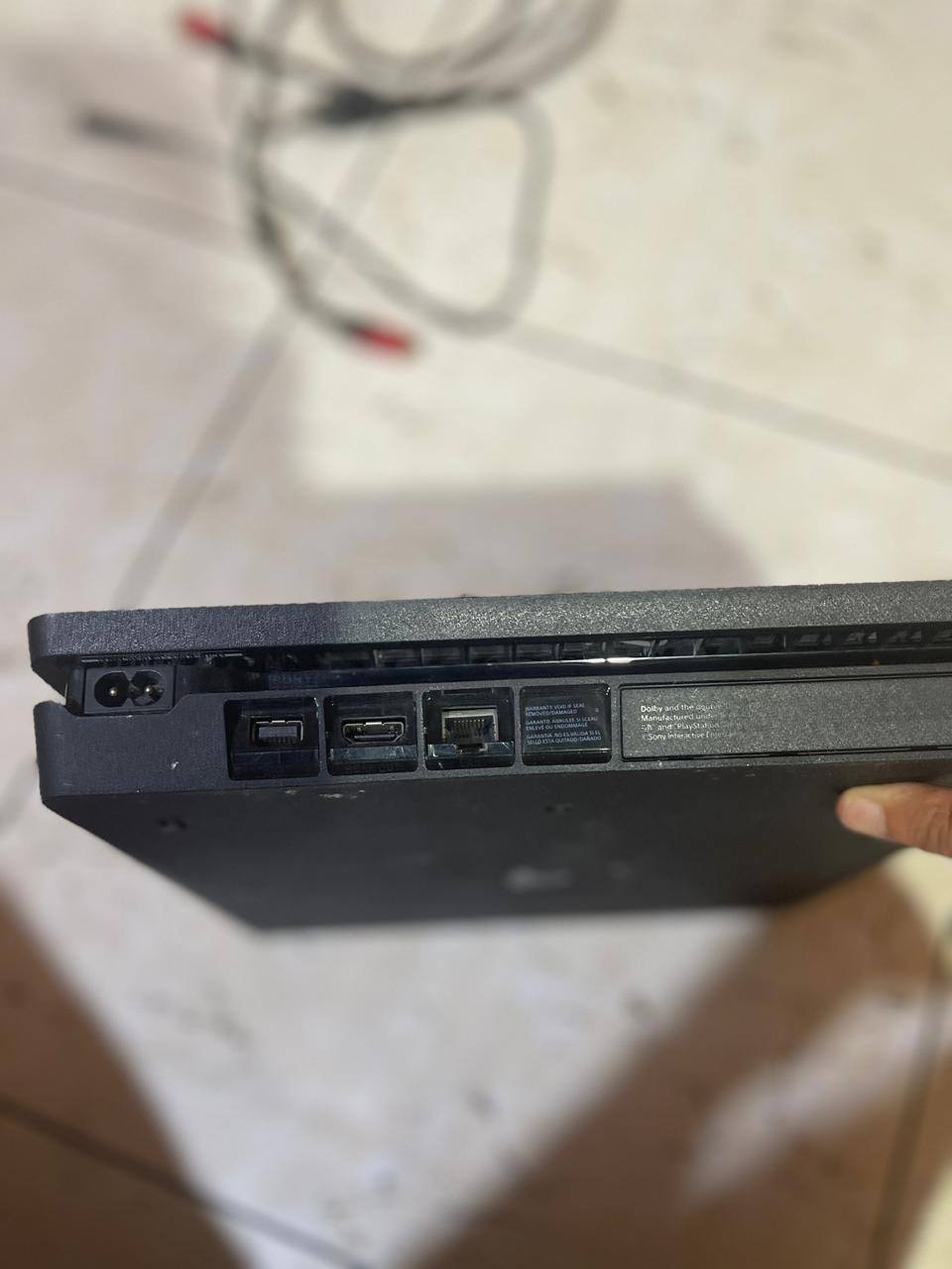 بلي فور الجهاز نضيف مع يدة تجارية وقرص جي تي اي
0772555217 البصرة, العراق


**إذا كنت صاحب هذا الإعلان وتريد حذفه لأي سبب، رجاءا أرسل رسالة إلى الدعم الفني**