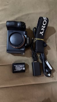 سوني A7 III • كاميرا • للبيع