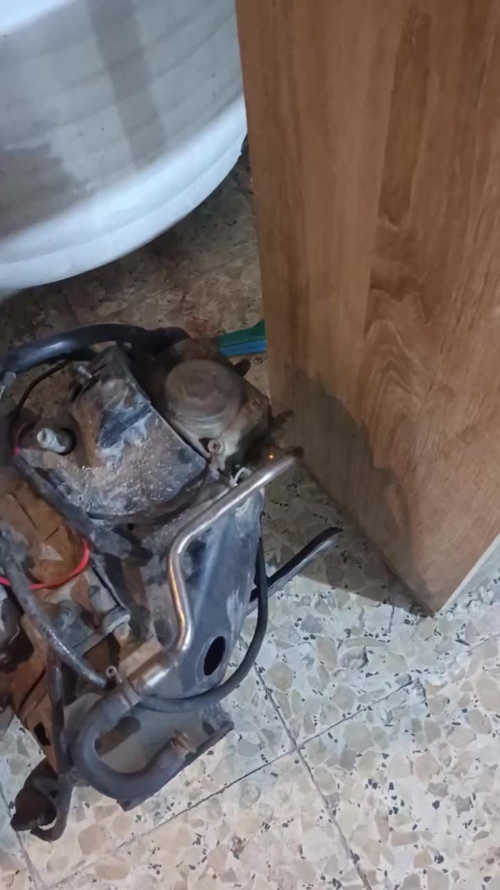 مكينه ماكس بلاديه ما مفتوحه المكينه مكفوله من كلشي دخان وصوت وكلشي شرط الفحص مكاني بصره الحيانيه السعر 200 وبيه مجال قليل جدا محتاج واريد ابيع لا أكثر ولا أقل رقم تليفوني *********** واتساب وخط
