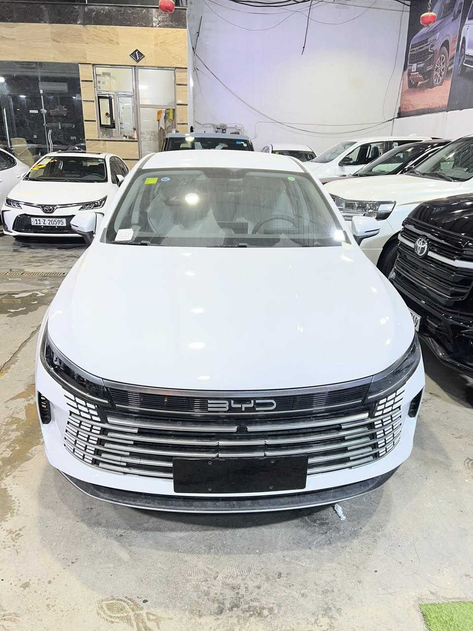 سلام وعليكم
بي واي دي 2025 زيروو 0️⃣ 

لون ابيض داخل ابيض 

فول مواصفات 

مرقم كامل 

غراضهة كاملة 

مكاني بغداد زيونة 

رقمي ***********
