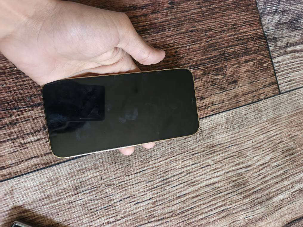 السيلام عليكم عدي ١٢ برو ماكس ٢٥٦ بطارية ٨٥ بلادي وتر الجهاز الشرطه الخامسه سويب *********** بغداد, العراق
