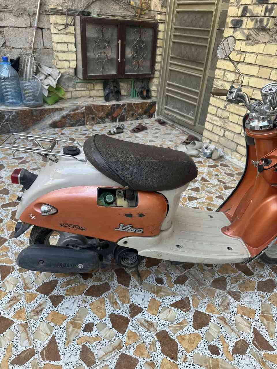 السلام عليكم دراجة عبدالحليم للبيع  دراجة حلوة ونعامة بالمشي شغالة سلف هندر ما ناقصهة اي شي كهربائياتهة  كلهة شغالة اشاير يمنة يسر  بك لايت شغال  /العنوان الدورةالبوعيثة /السعر 500 وبيهة مجال / الرقم/***********
