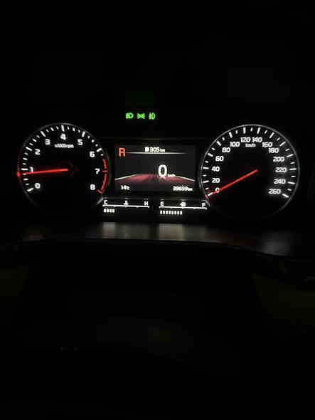 للبيع سورنتو موديل 2023 خليجي 
ماشيه 40 الف تبديلاتها كلها بالشركه 
مكفوله كفاله عامه
اربعه سلندر 
مواصفات LX 
كامره 
حساسات خلفيه  
اشاير بالمري 
صندوق كهرباء 
وباقي المواصفات معروفه  
السعر 25 الف وبيها مجال 
*********** فقط اتصال الخاص مغلق
