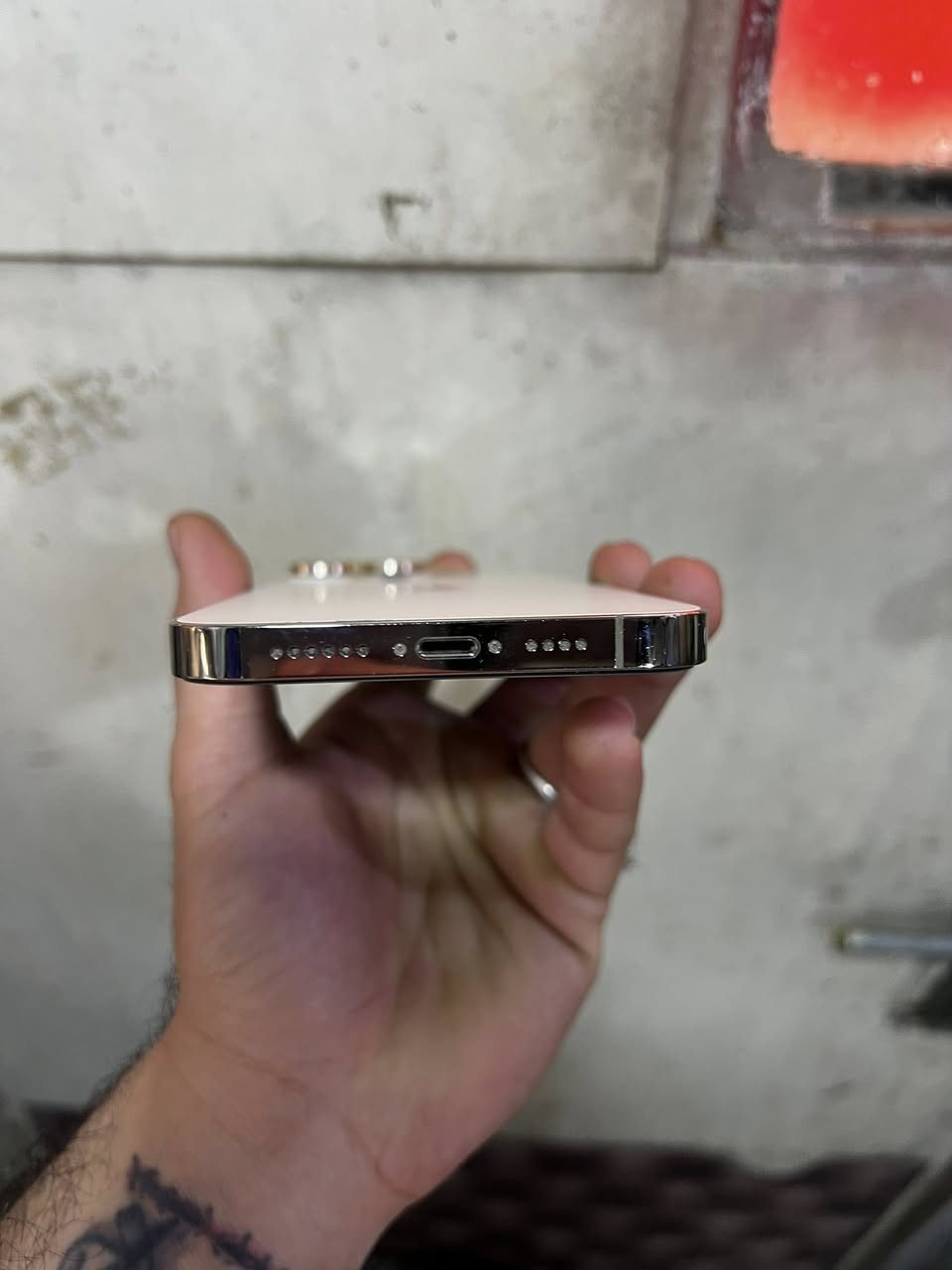 السلام عليكم شباب ايفون 14 برو ماكس لون ذهبي مكفول كفاله عامه كلشي ممبدل بي وين ميعجبك تفحص سعر الجهاز 850 وبي مجال شي بسيط بغداد م الصدر للاستفسار ‭0772 770 1347‬
