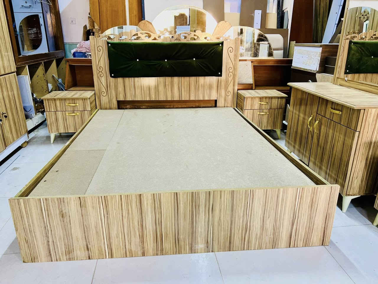 بلاش بلاش 
عربي كوردى #للبيع #بوفروشتن
غرفه نومتركي 6 قطع لوك سعر ( 350) مجال بسيط
ژور نوستن توركى 6 پارچه لوك نرخ (350) ومه جالى كه م
عنوان كركوك حي النصر
***********
***********
ملاحضه نشتري جميع انواع الاثاث المنزليه لدينا كادر توصيل وشد وفتح الغرف
چيت هه يه بو فروشتن وه ره چات كادرى گه ياندن وكردنه وه وبه ستنم هه يه
واتساب
