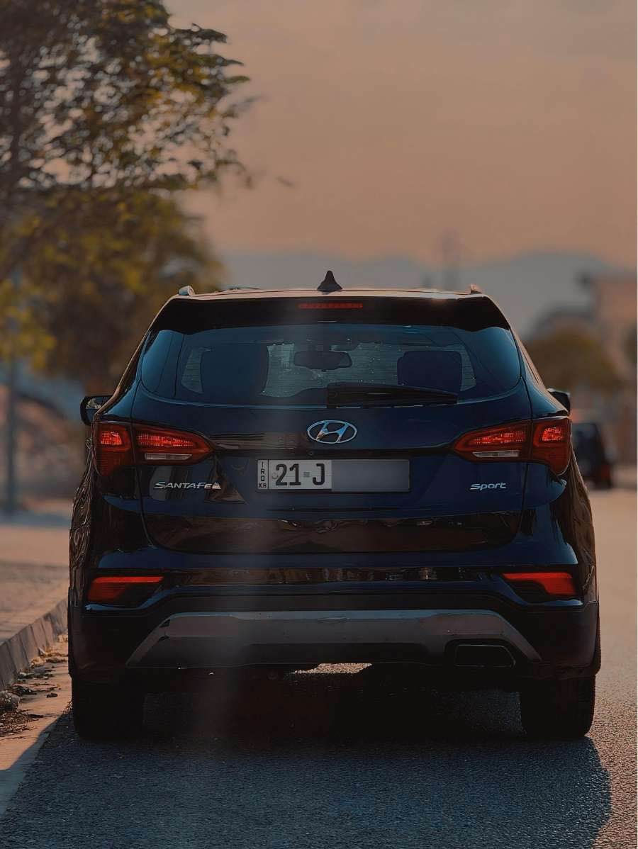 Hyundai santafe 2018 
هونداي سه نتافي ٢٠١٨ سپورت
مواسه فات 
به صمه
شاشه گه وره
كوشن كاره بايي
كوشن هيته ر
لايت ليد
گيرو مه كينه ي به شه رت نه كراوه ته وه
ته حويلو  خه رامه به شه رت
شوين سليماني
*********** السليمانية, العراق

