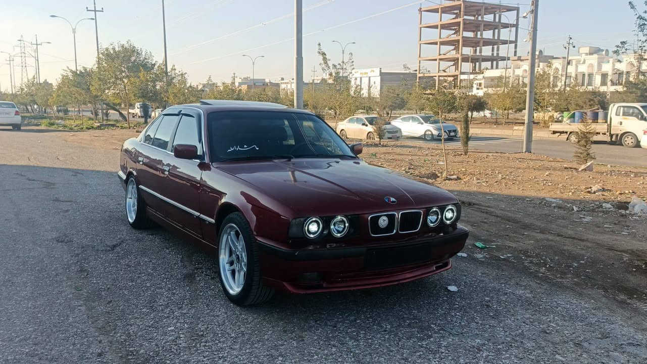 BMW 1990 
کامل کرایتە 95
ئارم هەولیر
ناو داخلی جلدی ئەوروپی
بی لیدان 
عیزام بو جوانی
ویل و تایە نوی أربيل, العراق


**إذا كنت صاحب هذا الإعلان وتريد حذفه لأي سبب، رجاءا أرسل رسالة إلى الدعم الفني**