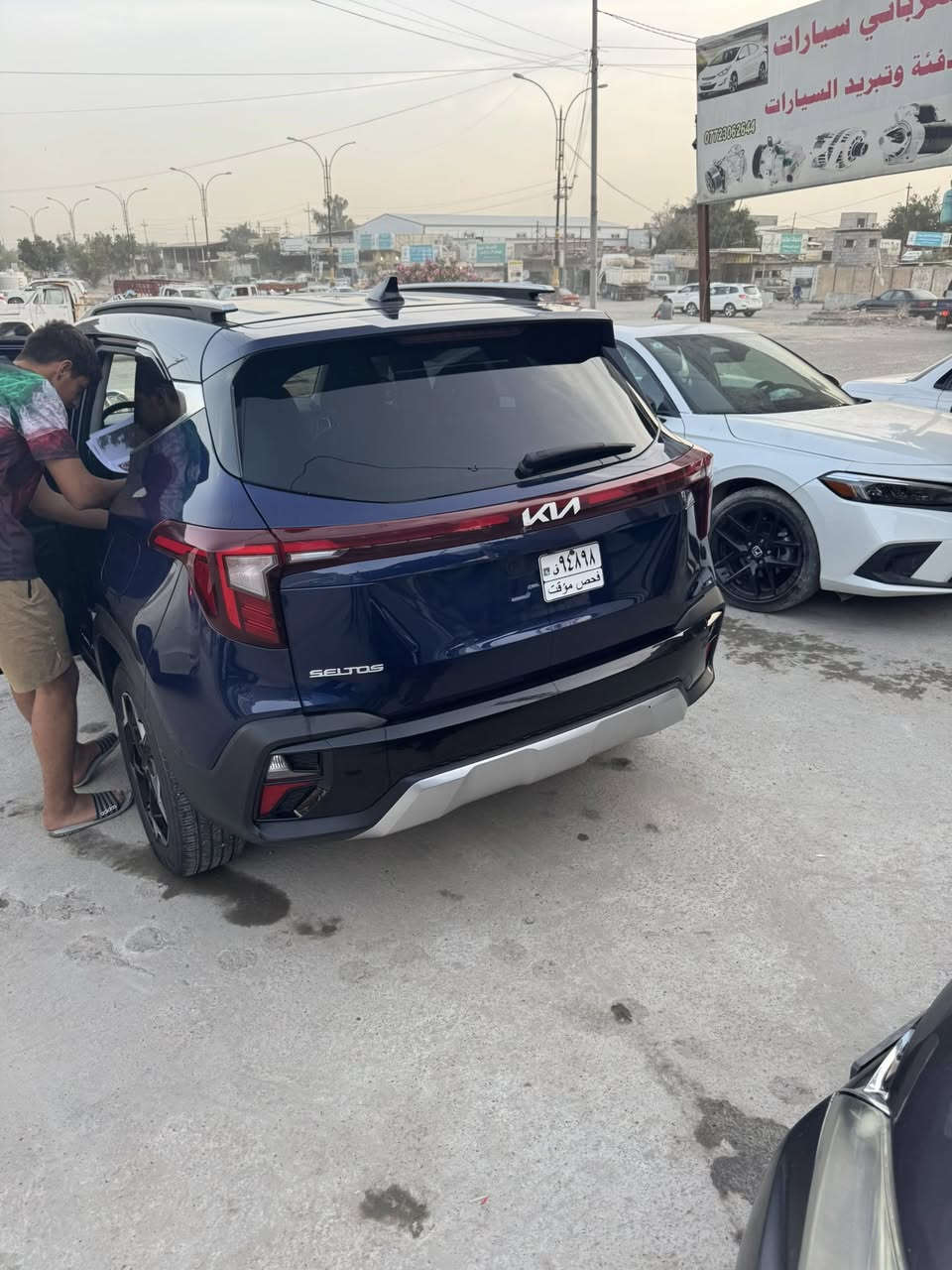 سيلتوز رقم رقم بغداد موديل ٢٤ 
فول ما عدا الفتحه ماشيه ٢٠ الف ميل ب ١٦٥ و بيها مجال ضررها ثلث البنيد و صبغ الجاملغ و بيها كلير بل باب من امريكا ***********
العنوان سامراء
