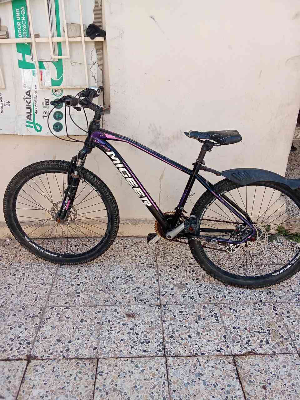 باسيكل جبلي تركي دبلات شغاله كير شغال حجم 26 السعر 55 وبي مجال


**إذا كنت صاحب هذا الإعلان وتريد حذفه لأي سبب، رجاءا أرسل رسالة إلى الدعم الفني**