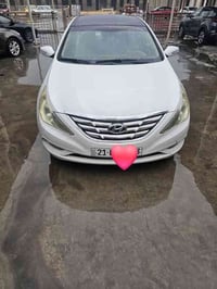 سوناتا لبيع موديل 2011سياره فول ما ناقصه اي شي سياره بيه صبق أثر شخط ب...