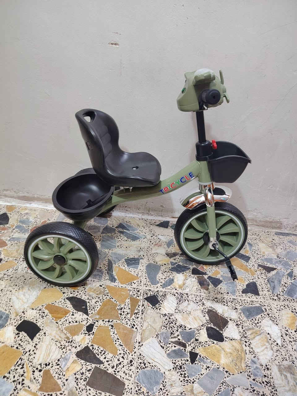 السلام عليكم يعلن معرض حسين الملك عن وصول وجبة جديد من باسكلات
متوفر باسكل نفر مع موسيقى
متوفر باسكل نفرين مع موسيقى
متوفر درجة طفل مع موسيقى
متوفر باسكل حجم 12كافه موديل
متوفر باسكل حجم 16كافه موديل
متوفر باسكل حجم 20كافه موديل
كلشي موجود يم كله جديد اصلي
متوفر جمله مفرد 
العنوان بغداد سوك صدرية
فرع الثاني بغداد حي جميلة
يوجد توصيل كافه محافظة
***********حسين الملك
