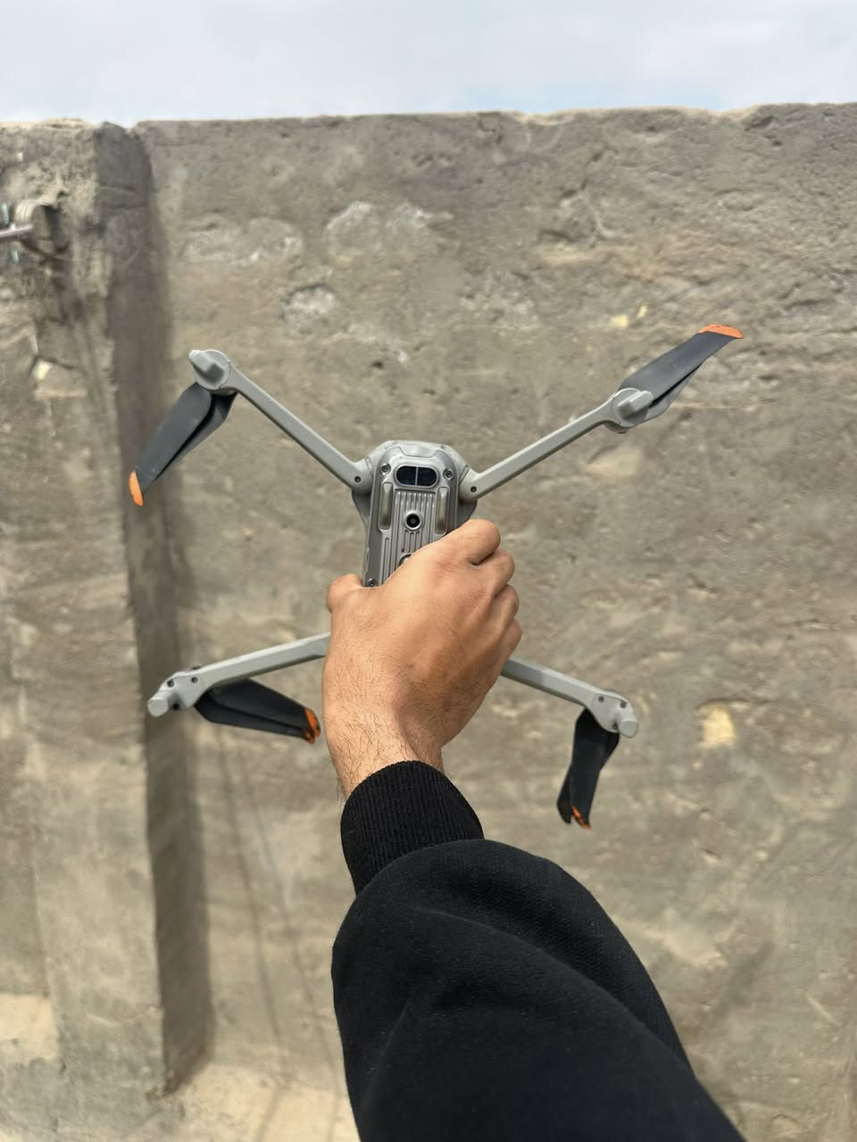 اير 2 وجوستكً شاشه جديده للبيع رقمي ***********
