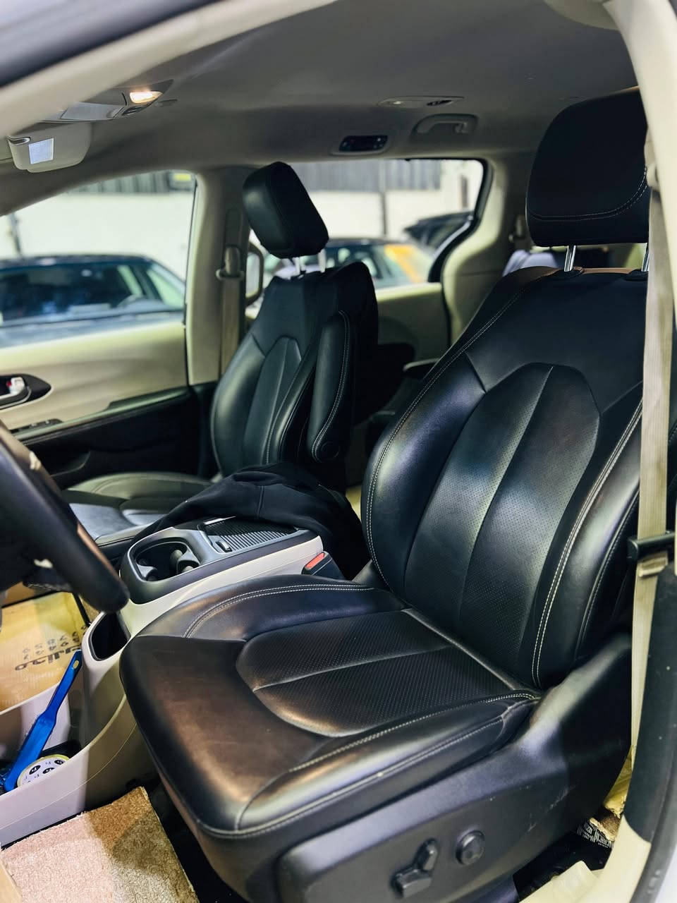 باسفكا موديل 24 تبديل جاملغ وبنيد وصبغ باب سياره فول مواصفات عدا الفتحه رقم النجف  شهداء السعر 195
***********
