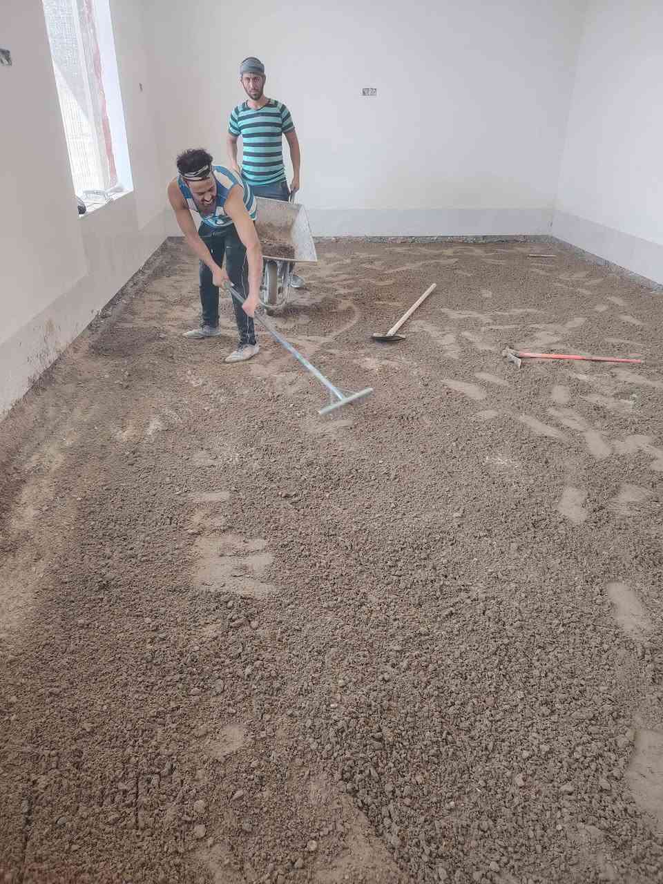 سلام عليكم  / يوجد كادر عمل جاهز/ تصعيد مواد/ تنضيف بيوت/ تفليش/ تكشيط/ تنضيف حدائق/ دفن نهري  / شقلنه ليل ونهار   /ومعداتنه جاهز/ ماعليك بس تصال على رقم  /  ***********
