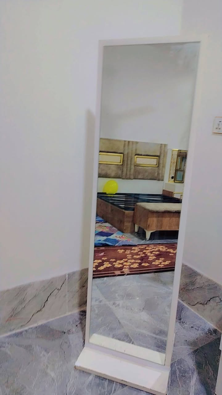 السلام عليكم غرفه ١٠ قطعه للبيع السعر 850 استعمال ثلاثه اشهر
***********
