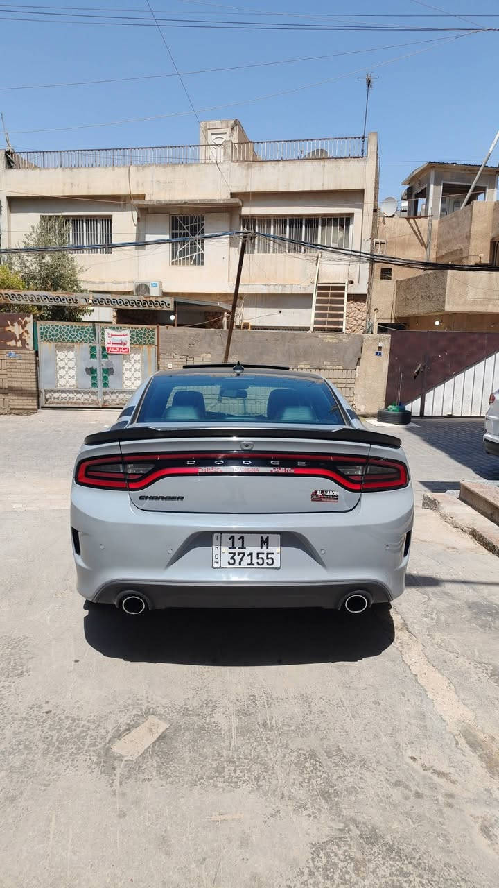 دوج جارجر دايتونا . DAYTON.
الموديل : 2022
المحرك : HEMI . V8 5700
الرقم : بغداد الجديد 
عليها تخم تاير جديد
ماشية 33 ميل
بيها صبغ جاملغ الخلفي و باب مبدل ومصبوغ وصبغ ع كد رصعه بالتكمه مبينه بالصوره مال حادث ايرباك فقط البرده جهة السكن والكشن السكن صور الحادث كدامكم بيها طخات من حادث امريكا مصلحه ع بارد وتكحيل بجم كبس طخه مابي 
المواصفات : 
رادار جانبي 
فتحة سقف ( سلايد )
تشغيل عن بعد
شوتة رياضية
مقاعد خزن وضعيات (ميموري)
LED لايت . منضومه زينون 
كاميرا خلفية
حساسات . 
ويل قياس 20 أنج . 
سستم صوت ALPINE . . 
مقاعد حضن جلد وكنتارا كهربائية . 
المقاعد الأمامية تبريد وتدفئة .
المقاعد الخلفية تدفئة . 
شاشة كبيرة قياس 8.4 أنج . GPS .
ستيرن كهربائي . 
تدفئة ستيرن . 
جناح خلفي ، 
مرآة معتمة للضوء 
وضعيات قياده
مرآة قلابة مع الR  وباقي مواصفات الدايتونا معروفه
للاستفسار ***********
مكانها بغداد الجديده
