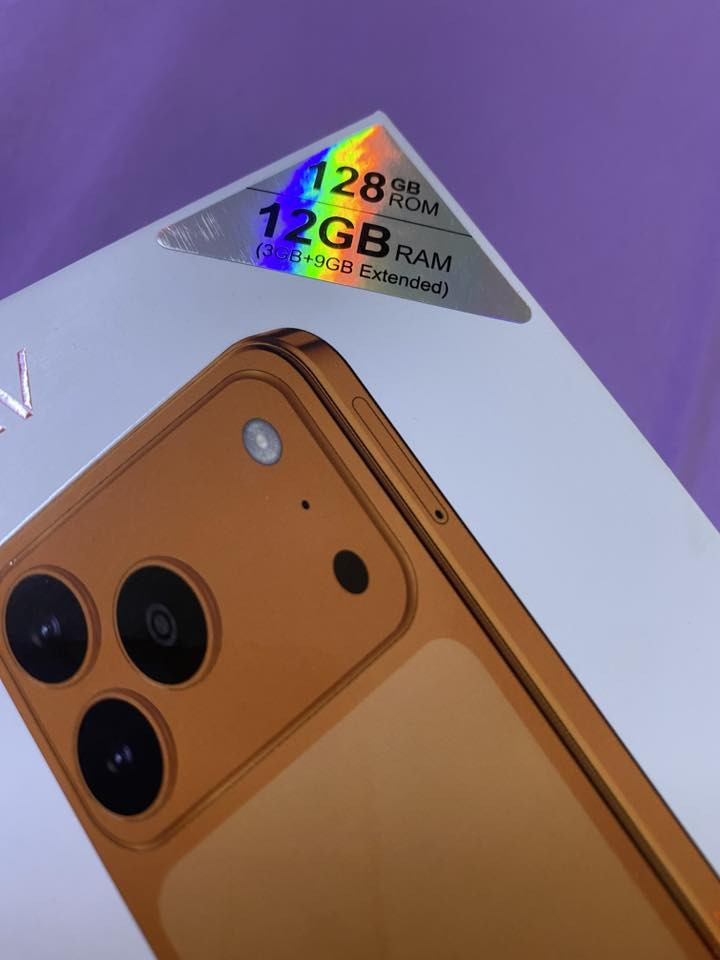 تليفون اي 17 برو ماكس
استعمال اسبوع تقريباً 
من شركه هوت ويف الغنيه عن التعريف. 
16 جيجا رام و 128 جيجا
الشاشه 120 هيرز
السعر 125 الف.  مكاني بغداد الغزالية 
مع الملحقات ***********
