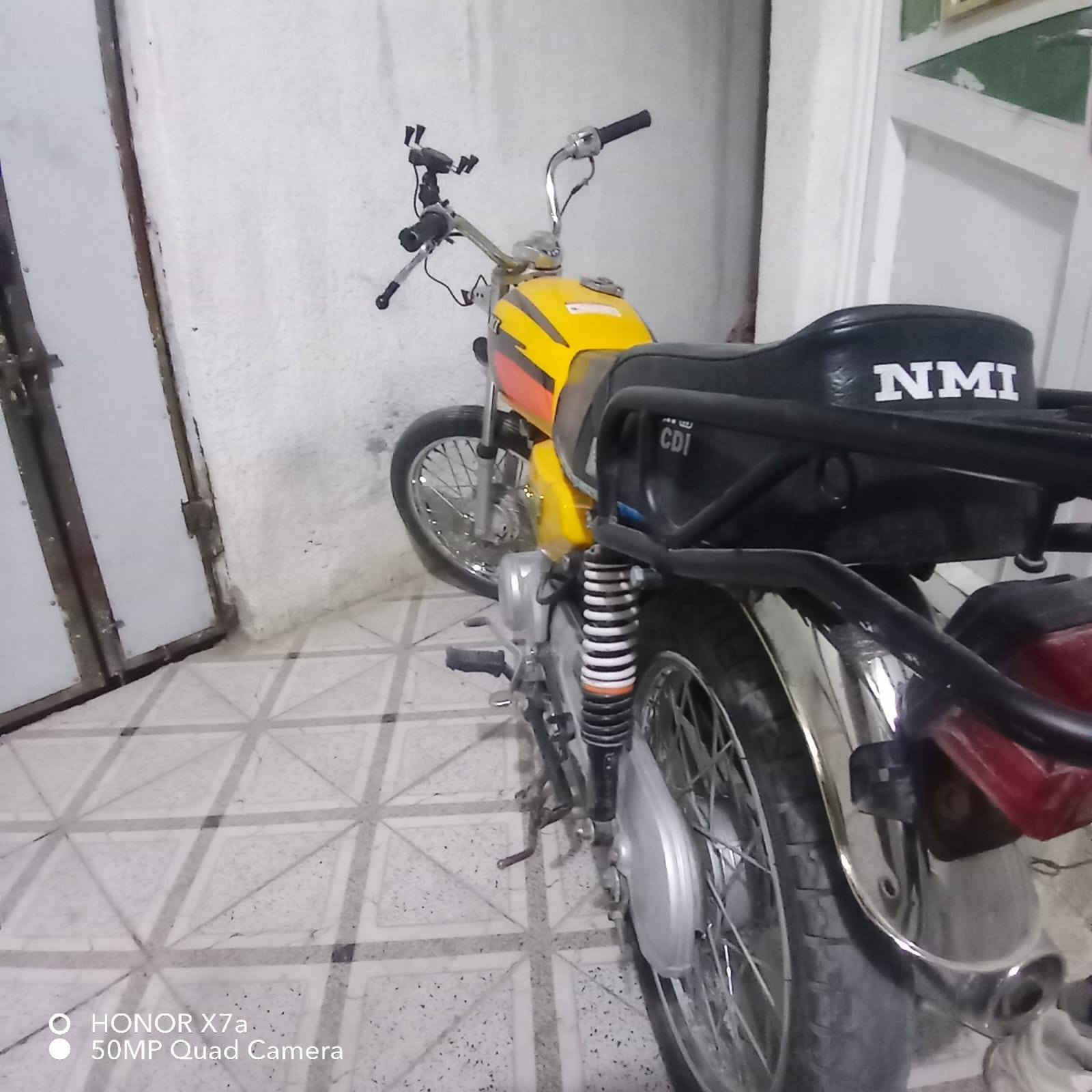 يابه السلام وعليكم دراجه أربعه كير نامه شلامجه اصلي اوراق اسكنر وصل معرض موجود مكفوله من كلشي مره وحده بدلت ولفات انتنس الاصلي وماتعتبر مفتوحه طبيعي الدراجه ناعمه الدراجه  مكاني كربلاء رقمي *********** تواصل خاص موجود السعر 850 وقابله لتفاوض
محتاج متوازي عل بيعه عندي عمليه 