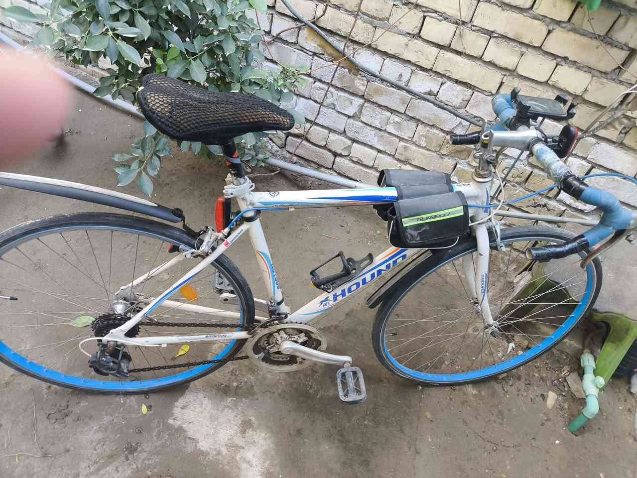 سلام عليكم ورحمه الله وبركاته بايسكل رود المليوم نوع الدراجه : رود c700 👏

معدن الدراجة : ألمنيوم 😉

عدد السرع : 7*3 💁

مكاني الشعب ✌️ للبيع ***********
